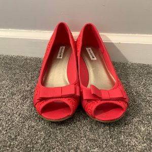 NWOT Hot pink lace peek a boo flats with 1 inch heel